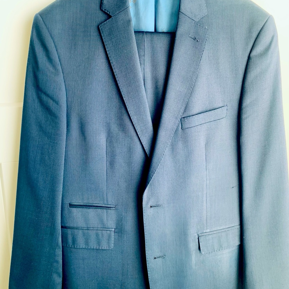 Men's Vince Camuto navy blue suit 42 R